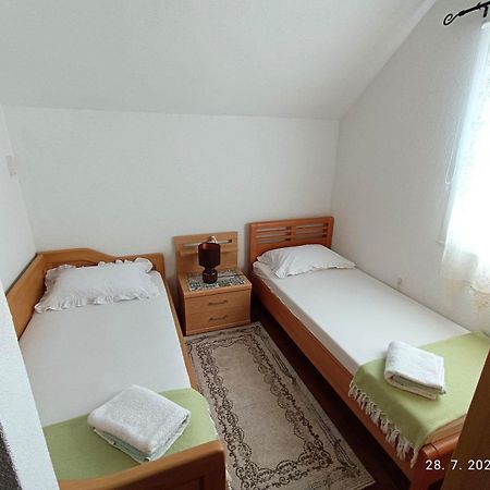 Vacation Home "Cehic" Kulen Vakuf Exterior foto